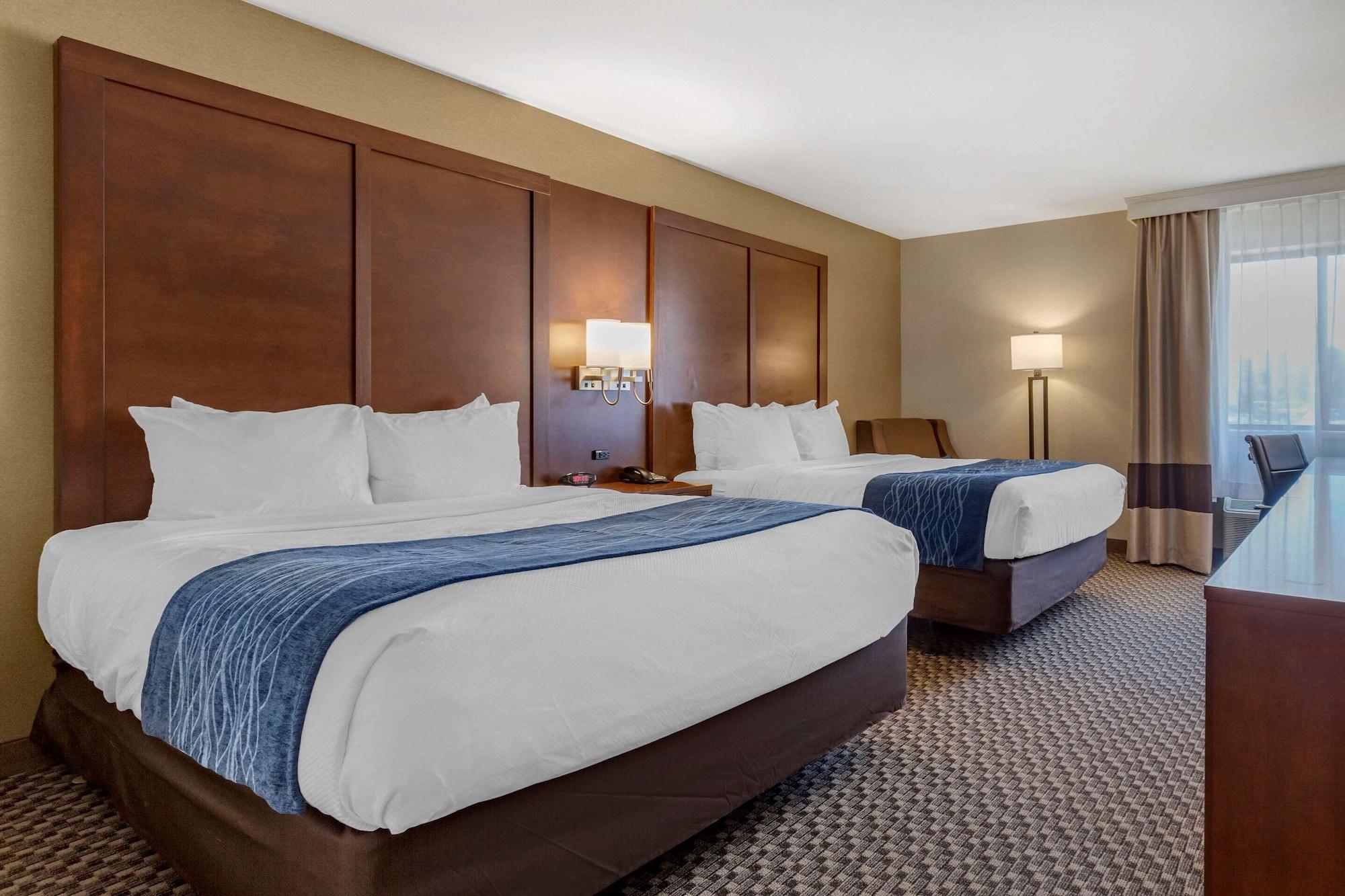 Comfort Inn At Buffalo Bill Village Resort Коуди Екстериор снимка