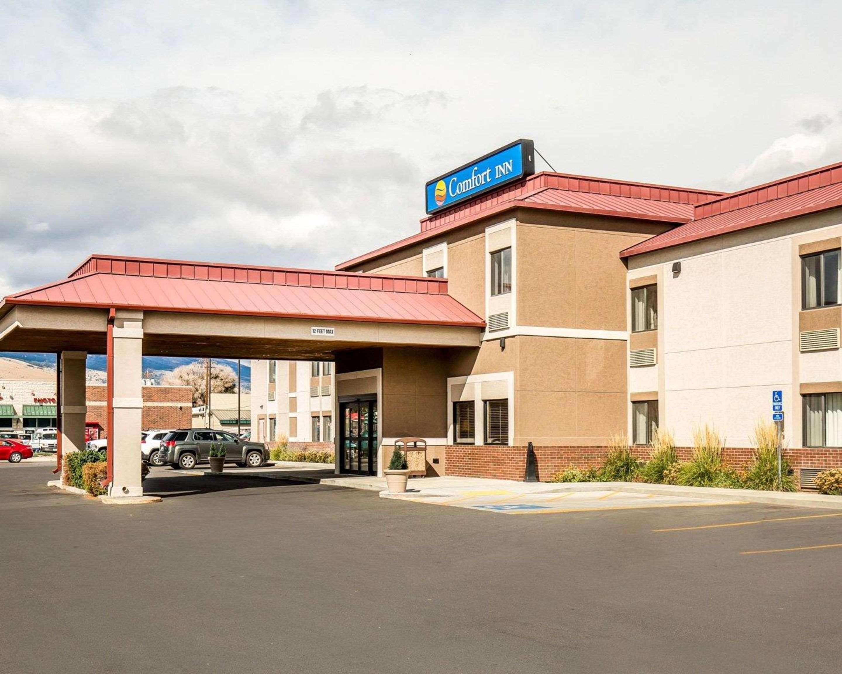 Comfort Inn At Buffalo Bill Village Resort Коуди Екстериор снимка