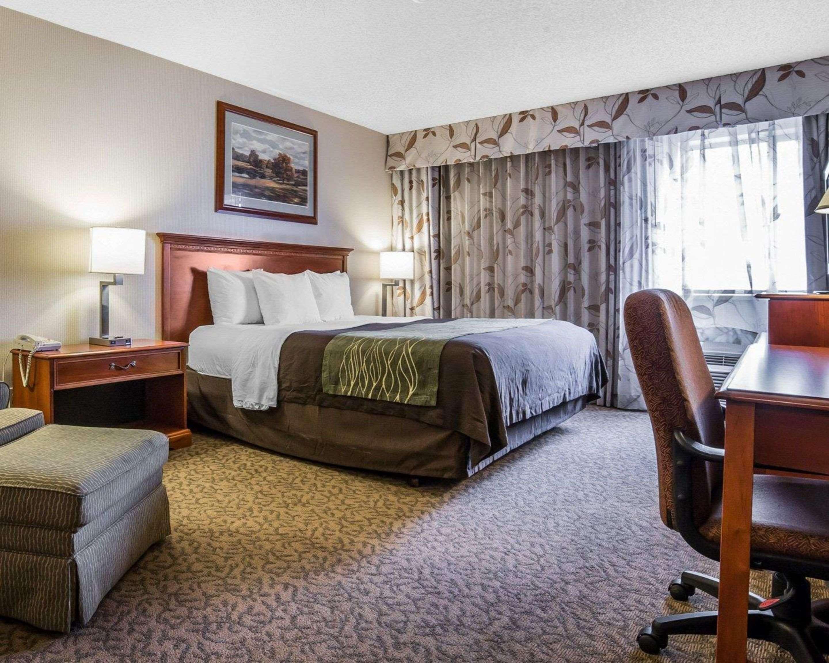 Comfort Inn At Buffalo Bill Village Resort Коуди Екстериор снимка