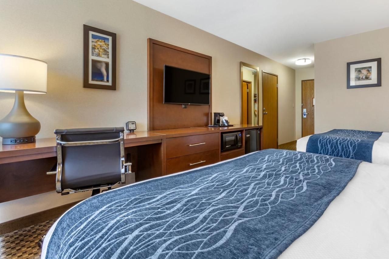 Comfort Inn At Buffalo Bill Village Resort Коуди Екстериор снимка