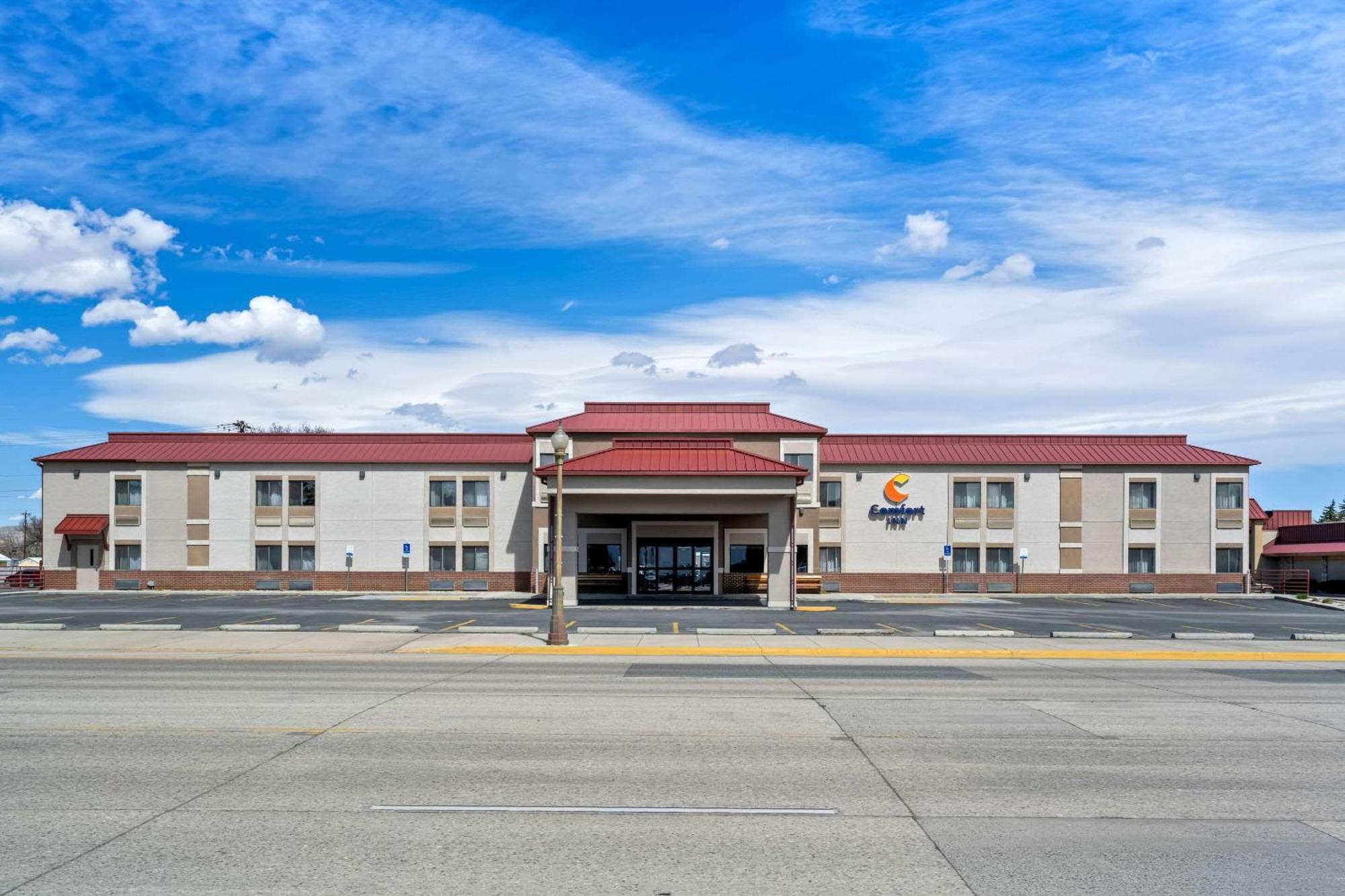Comfort Inn At Buffalo Bill Village Resort Коуди Екстериор снимка