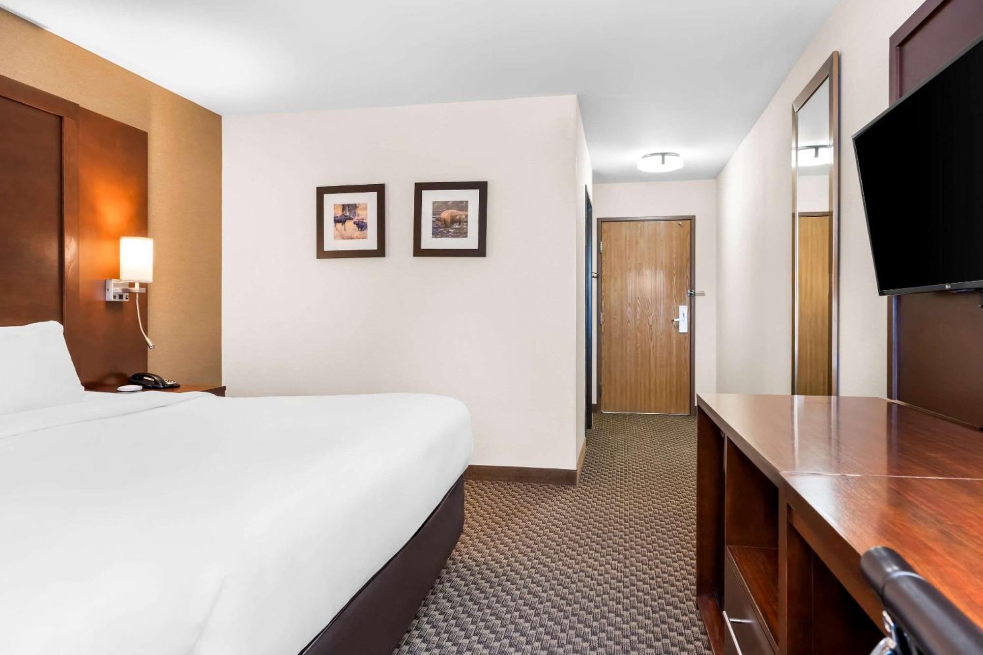 Comfort Inn At Buffalo Bill Village Resort Коуди Екстериор снимка