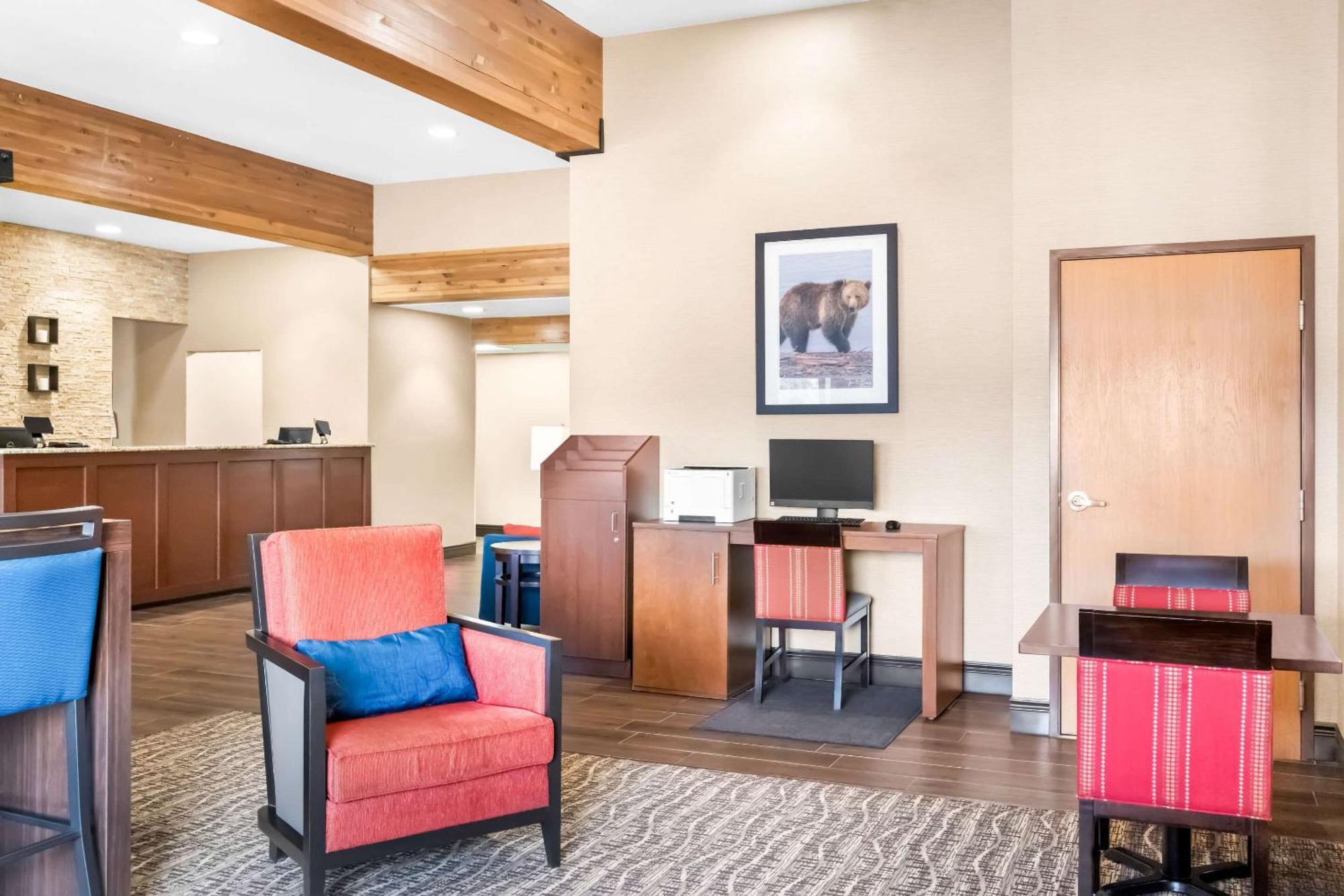 Comfort Inn At Buffalo Bill Village Resort Коуди Екстериор снимка