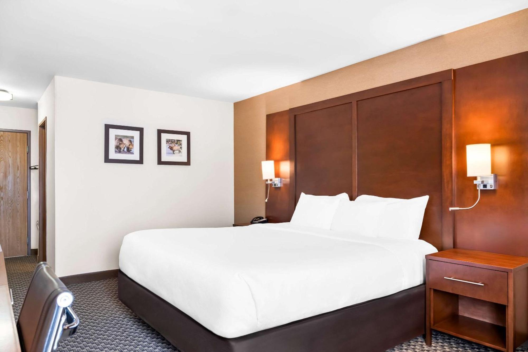 Comfort Inn At Buffalo Bill Village Resort Коуди Екстериор снимка