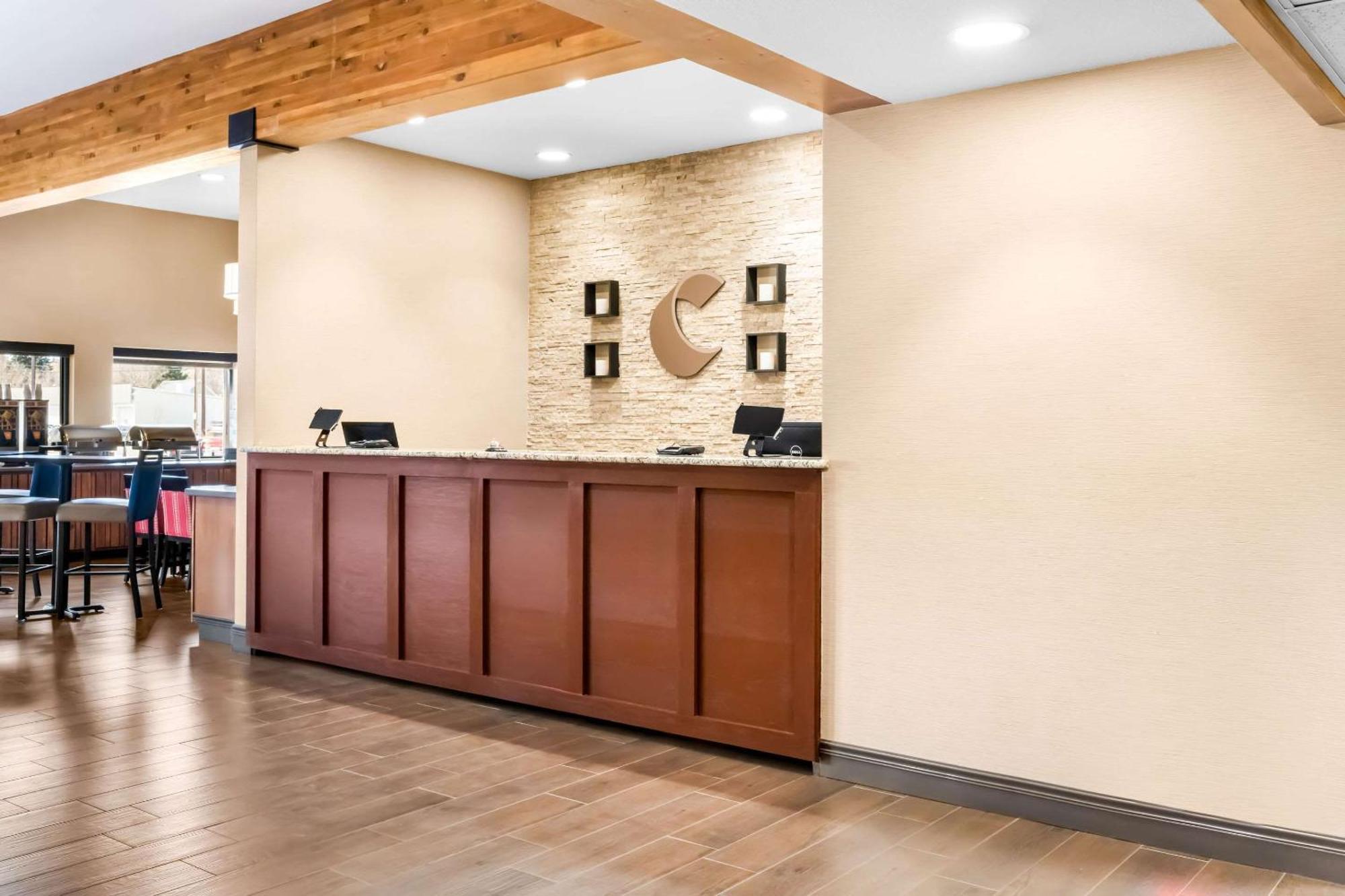 Comfort Inn At Buffalo Bill Village Resort Коуди Екстериор снимка