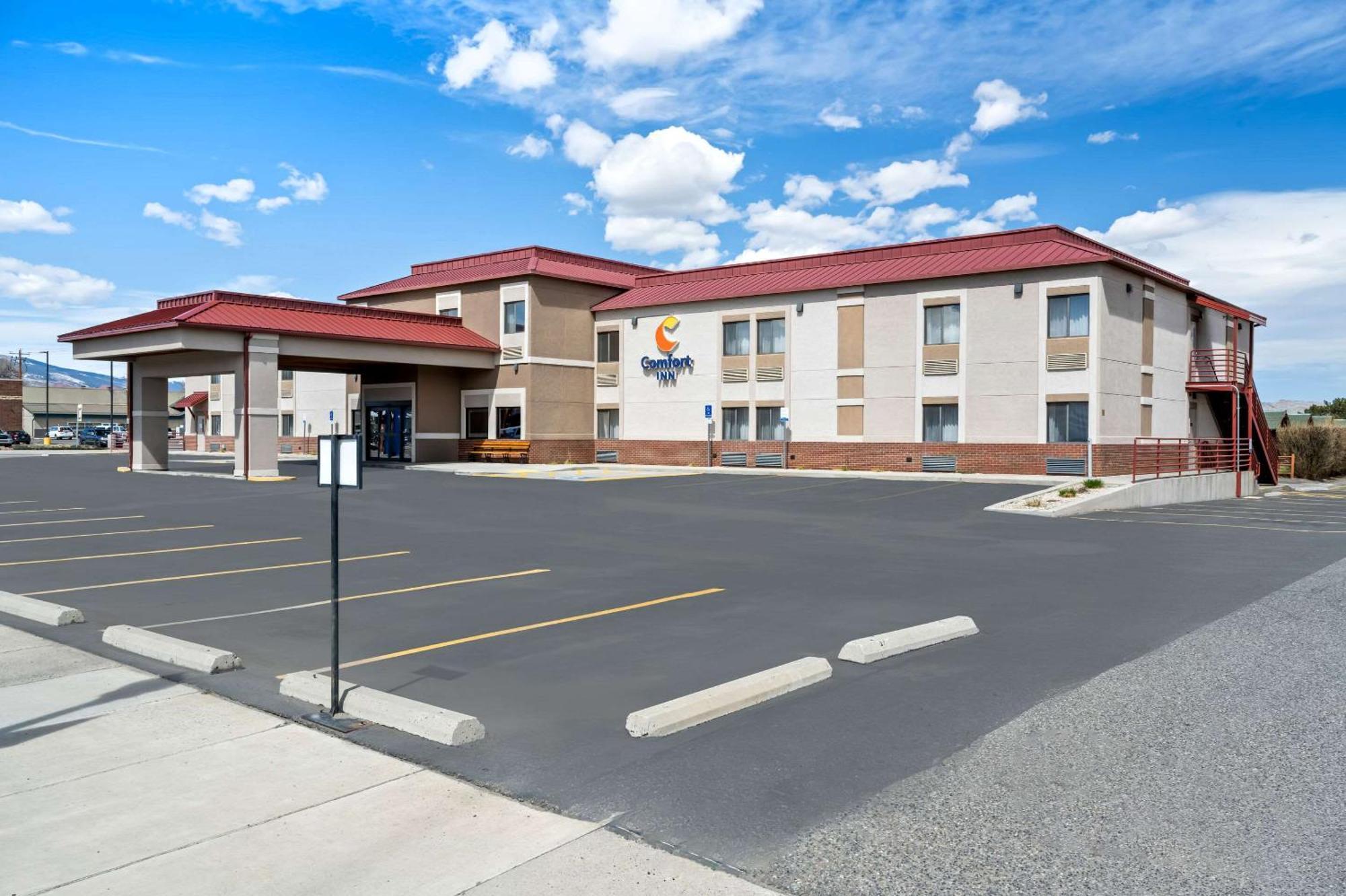 Comfort Inn At Buffalo Bill Village Resort Коуди Екстериор снимка