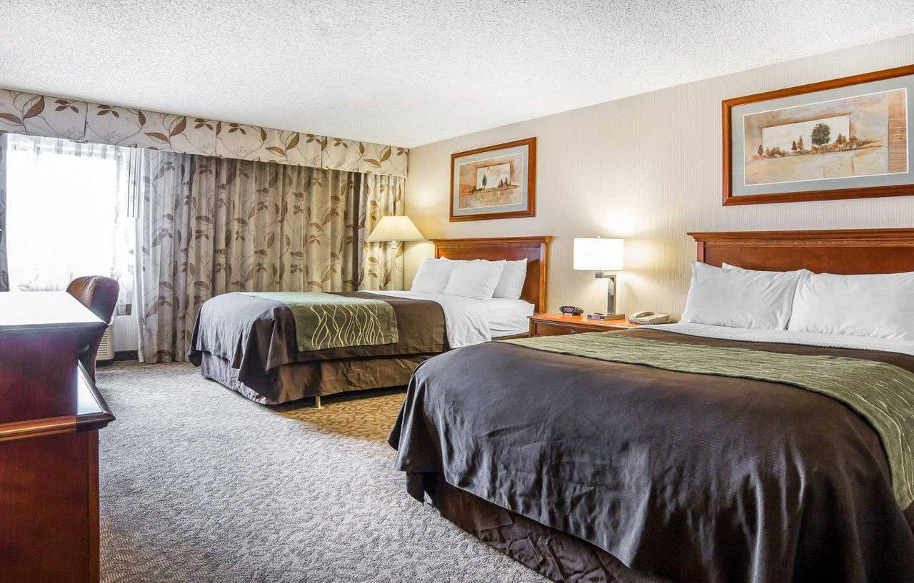 Comfort Inn At Buffalo Bill Village Resort Коуди Екстериор снимка